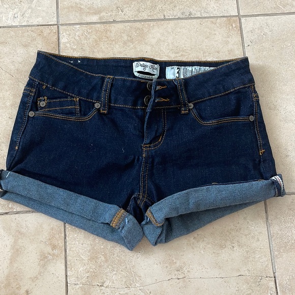Blue Jean shorts - Picture 1 of 3